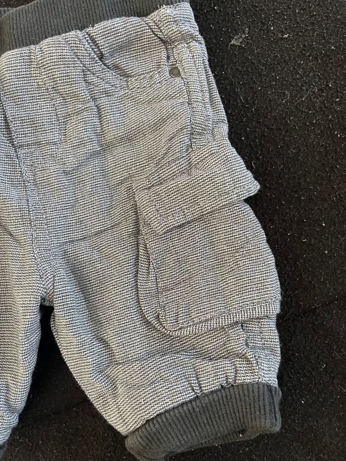 Pantalon 1 mois - photo numéro 3