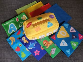 Boîte à mouchoirs magique sensoriel type Montessori