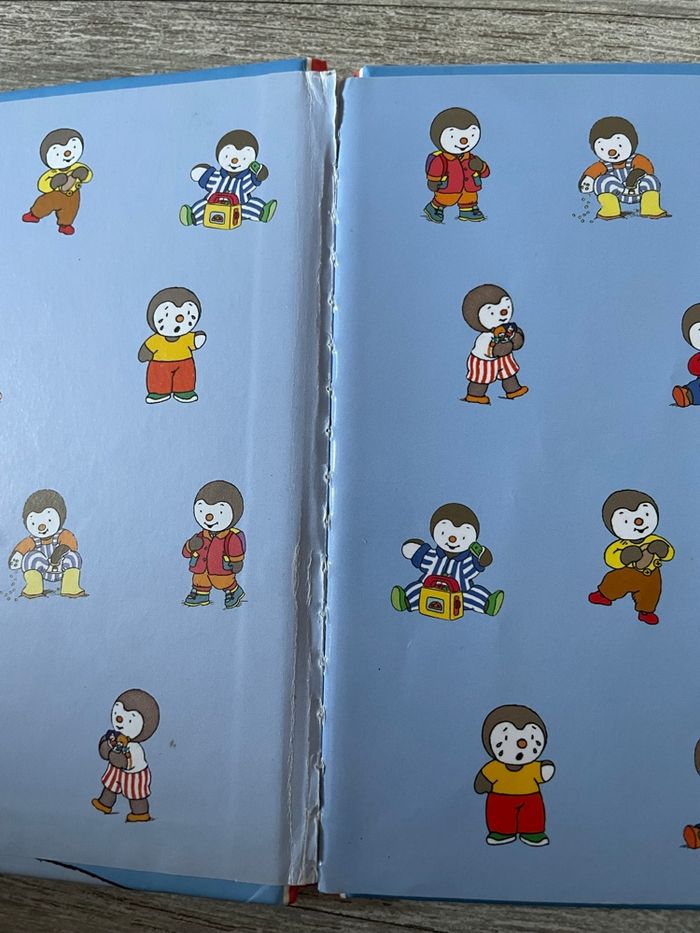 Tchoupi fait un tour de manège - photo numéro 2