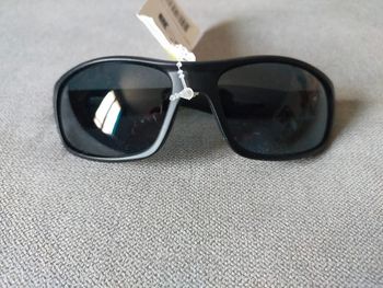 Lot de 2 lunettes de soleil – Neuves avec étiquettes