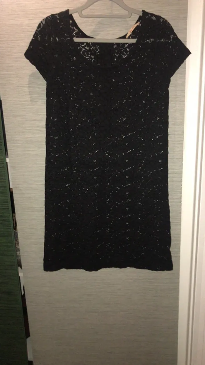 Robe noire dentelle Bel air