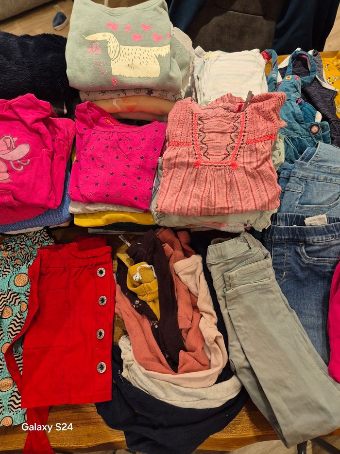 Lot vêtements fille 6 ans - photo numéro 2