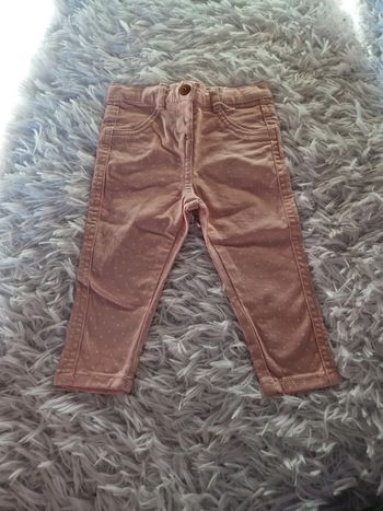 Jean rose a pous blanc