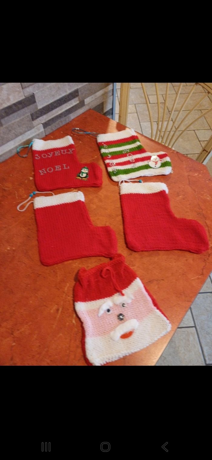 Ensemble de chaussettes de Noël et pochettes