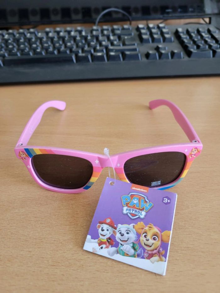 lunettes de soleil enfants 100 pour 100 UV