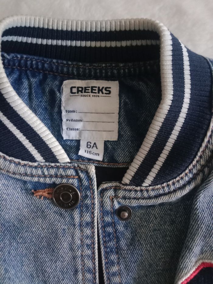 3 veste 6 ans dont une Hugo Boss - photo numéro 4