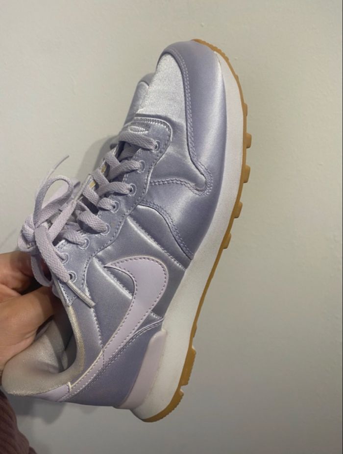 Basket Nike W Satin barely grap