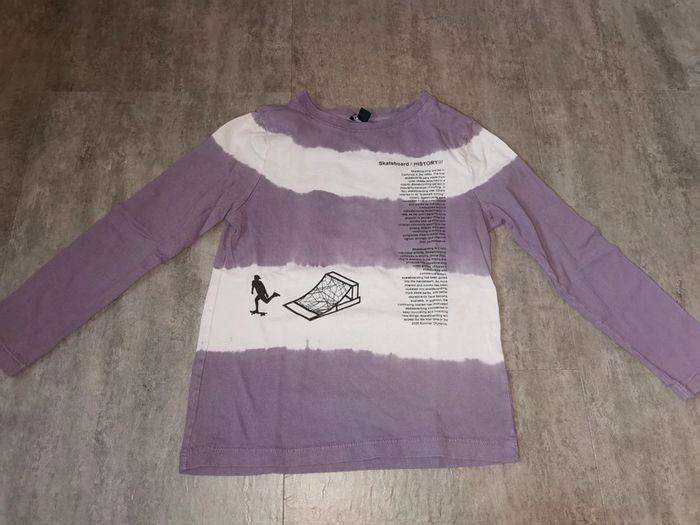 T-shirt à manches longues garçon 5 ans comme neuf