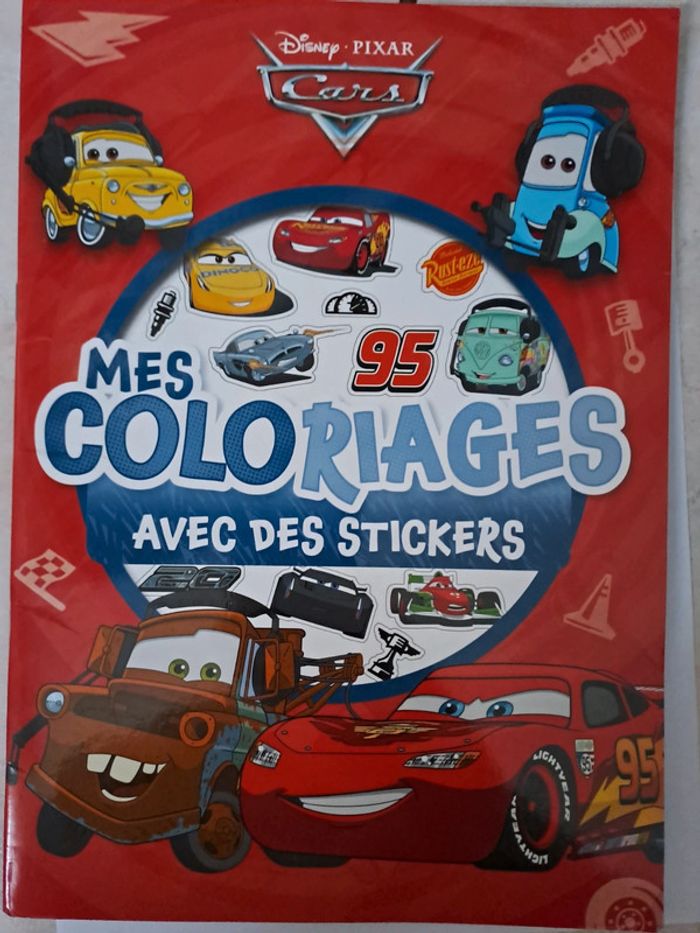 Coloriages et stickers Cars