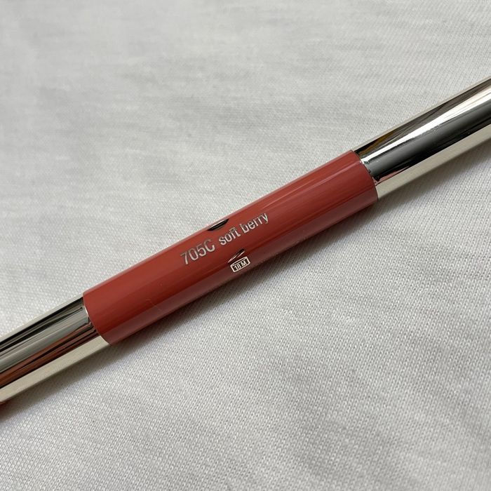 Clarins Joli Rouge crayon rouge à lèvres Teinte 705C Neuf - photo numéro 2