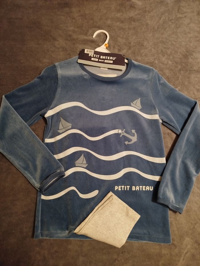 Pyjama 12 ans Petit bateau neuf