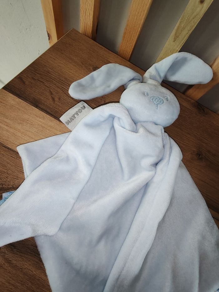 Lapin bleu claire nattou triangle - photo numéro 2