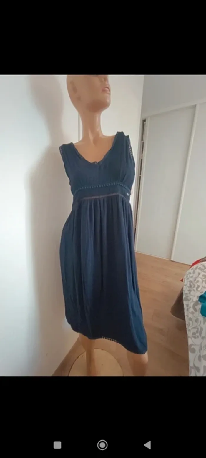 Superbe robe 👗 drapée taille S