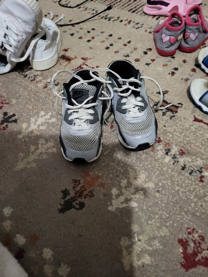 Nike air max taille 28.5