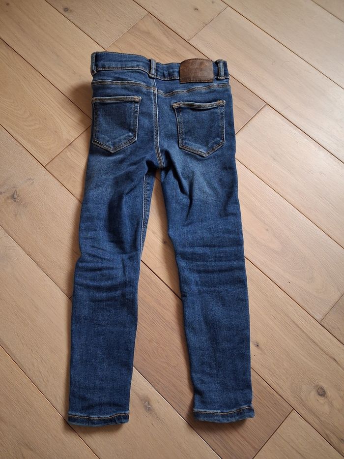 Jean skinny Kiabi 5 ans (mais taille plus petit) - photo numéro 2