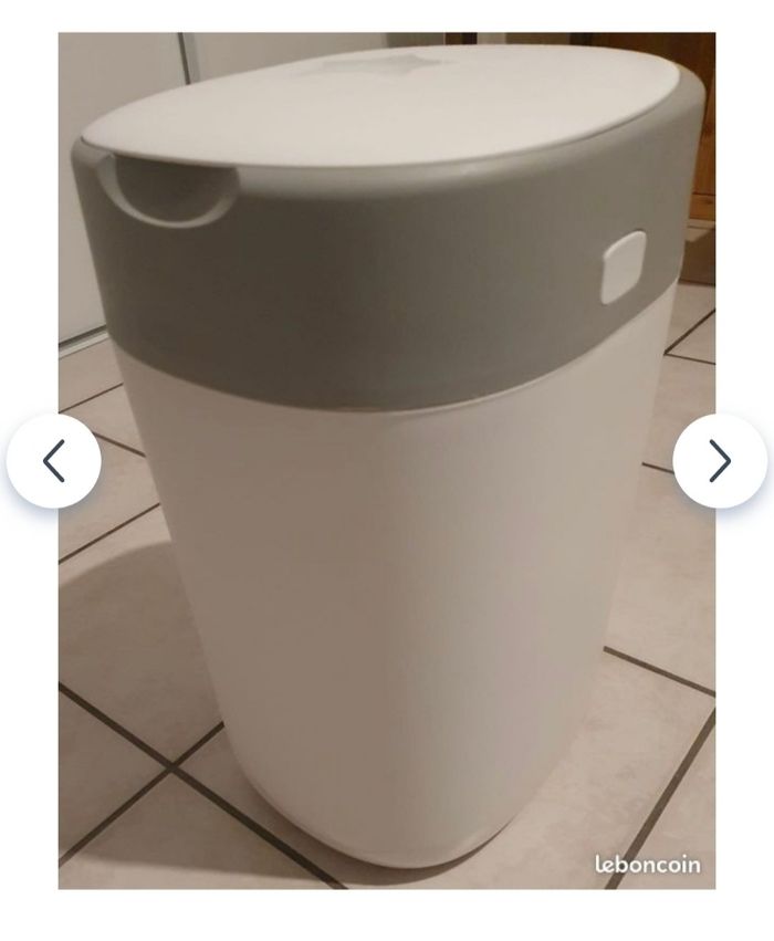 Poubelle à couches Tommee Tippee twist & click + 6 recharges