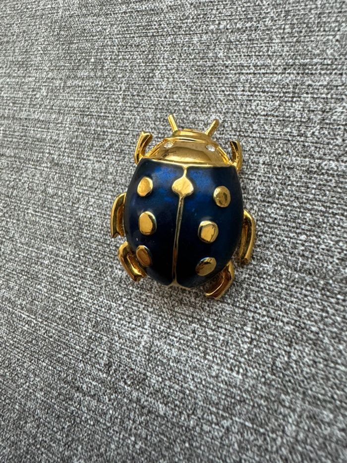 Broche