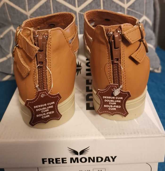 Sandales en cuir Free Monday P35 neuves - photo numéro 2