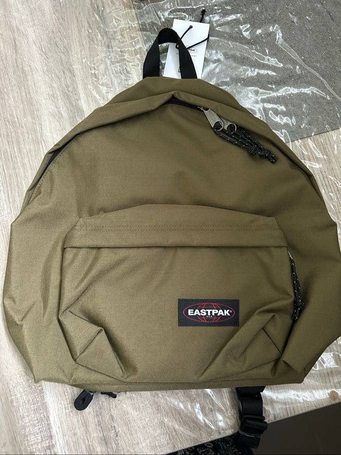 Sac à dos eastpak  neuf kaki - photo numéro 2