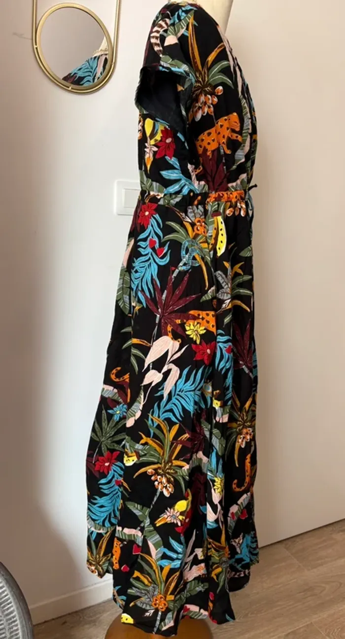 Robe maxi taille cintrée par lien imprimé oiseaux tropicaux Promod taille 42 - photo numéro 2
