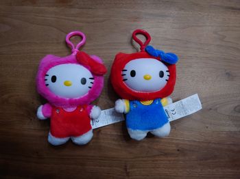 Lot de 2 peluches porte clé Hello Kitty and Friends 