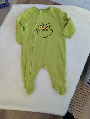 Pyjama Grinch