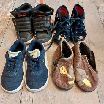 Lot baskets + chaussons taille 21