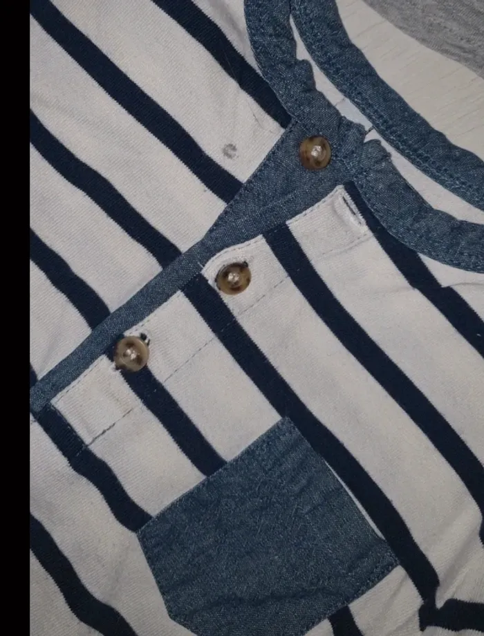 Lot t-shirts manches longues 3 ans - photo numéro 8