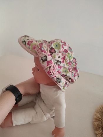 Casquette bébé  fleurs