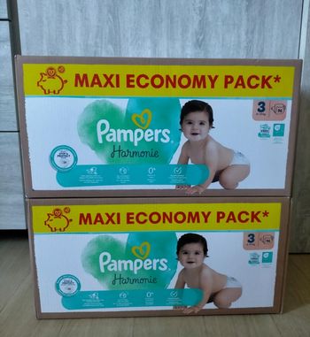 Lot couches pampers harmonie taille 3