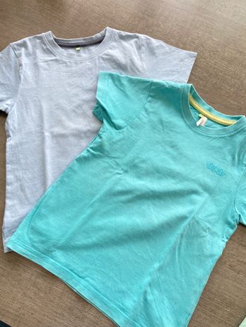 2 t-shirt