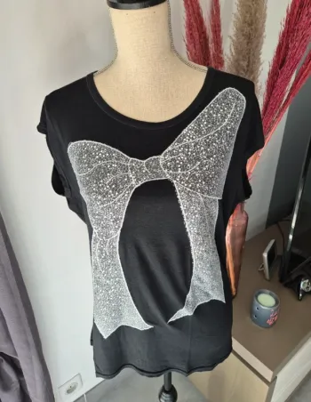 T-shirt noir “nœud strass” dos ajouré | Taille unique