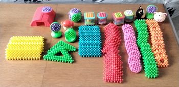 Légo  Clipo  , Playskool   77 pièces 