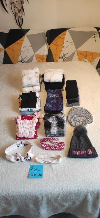 Lot vêtements fille 2 ans