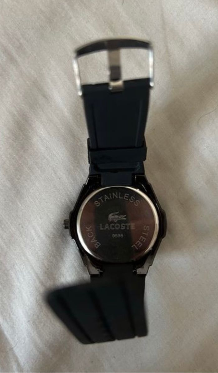 Montre Lacoste neuve jamais portée - photo numéro 2