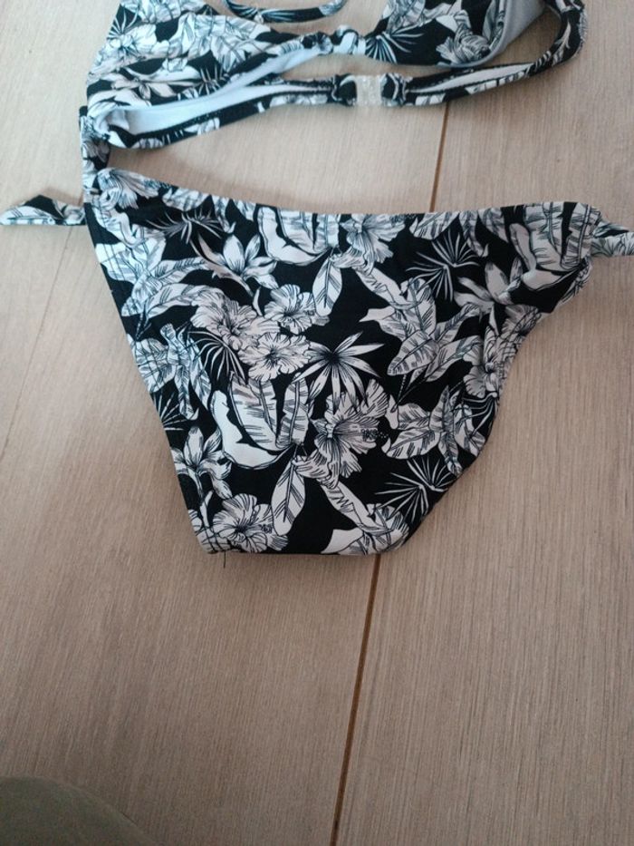 Maillot de bain noir et blanc 12 ans - photo numéro 3