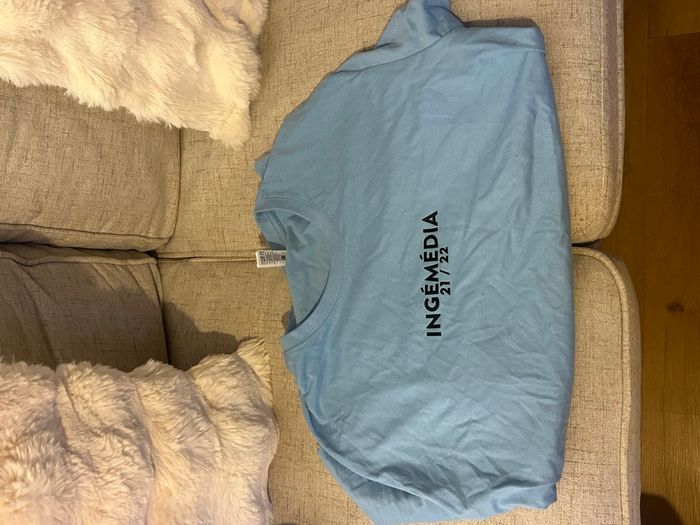 T-shirt bleu ciel Motif dans le dos - photo numéro 4