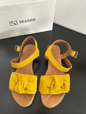Sandales jaune moutarde en cuir Seaside T39