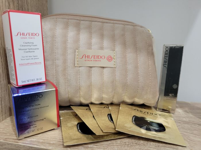 Cosmétiques Shisheido avec Trousse - photo numéro 3