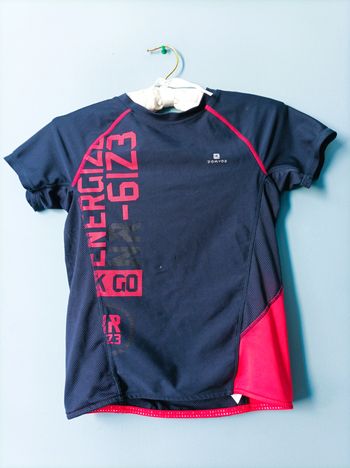 T-shirt sport garçon 8 ans domyos decathlon Bleu marine TBE