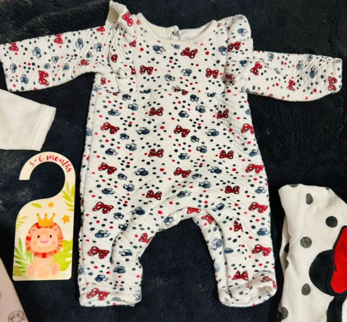 Lot 5 pyjamas fille Disney hiver 3 mois excellent état - photo numéro 2