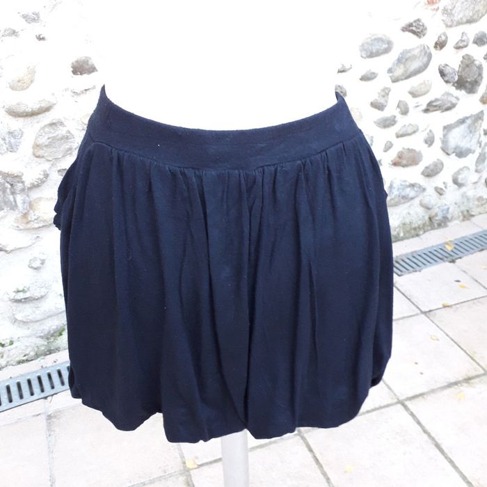 Mini jupe boule en coton noir - photo numéro 3