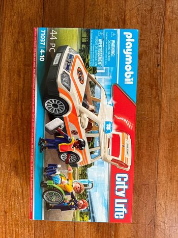 Playmobil 71037 coffret figurines Ambulance secours blessé handicapé voiture gyrophare
