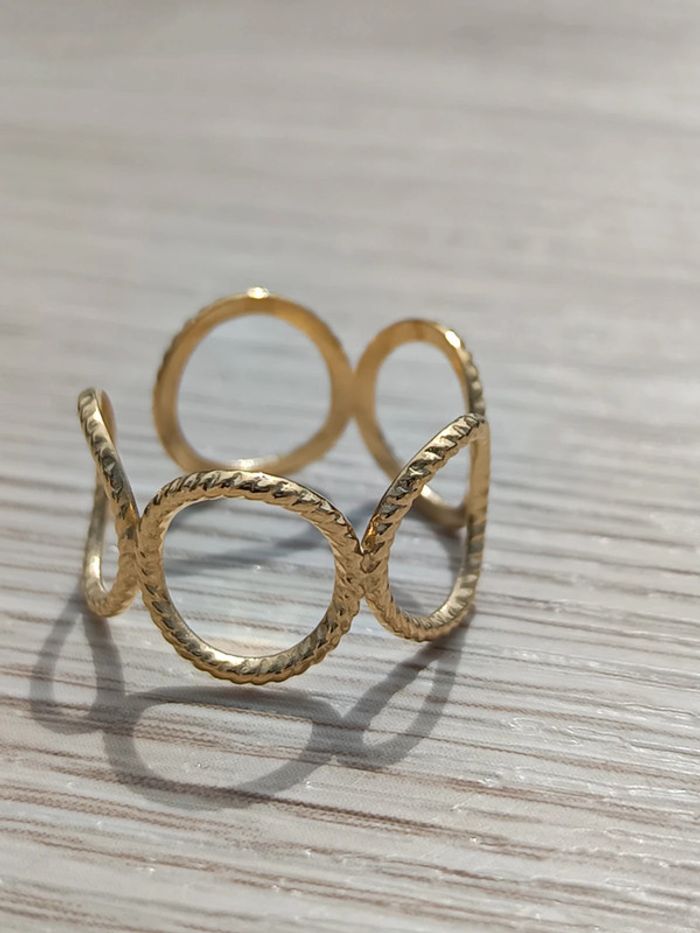 Bague ronds dorée ajustable - photo numéro 3
