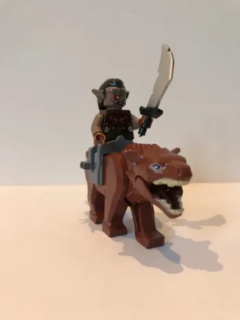 Figurine type lego chef Orc sur Warg. le seigneur des anneaux/Hobbit