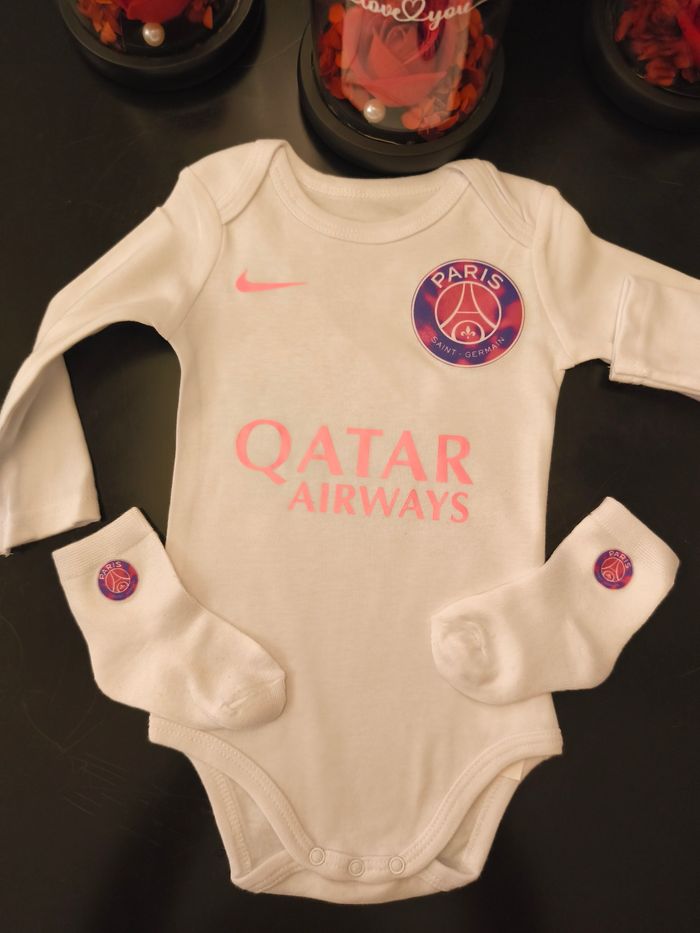 Ensemble bébé foot fille cadeau de naissance paris psg