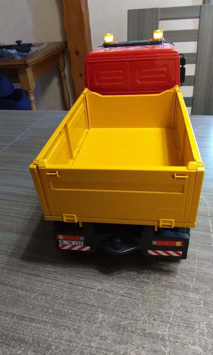 Camion benne travaux - photo numéro 3