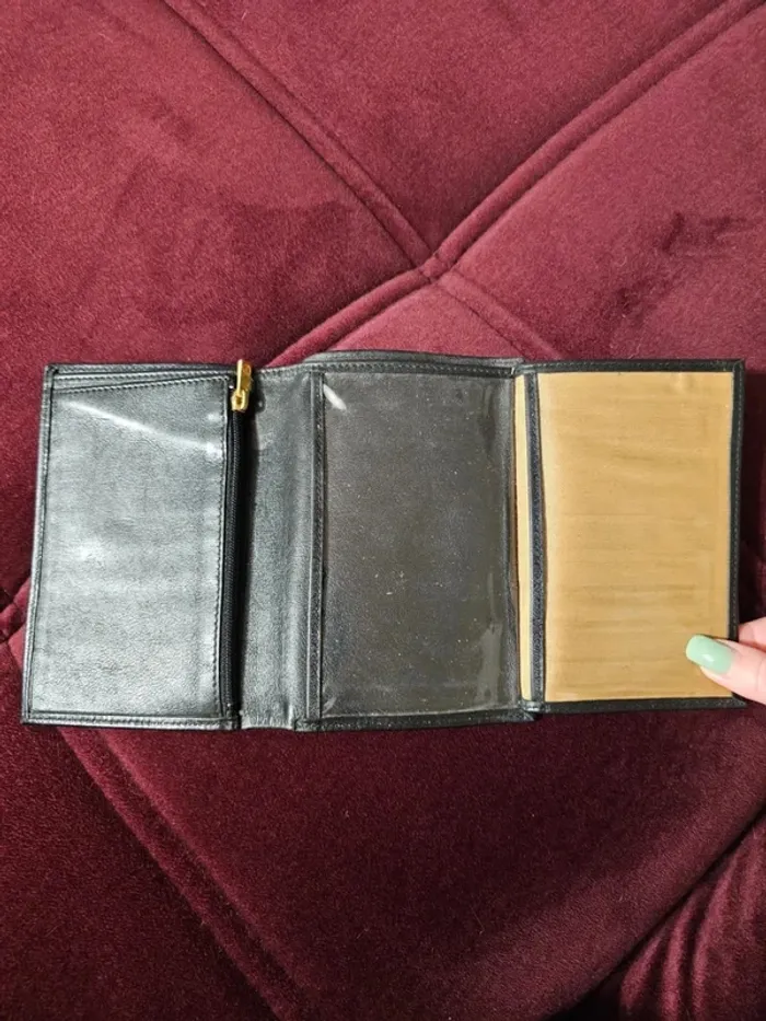 Portefeuille Longchamp en Cuir Noir - Élégant & Intemporel - Très Bon État - photo numéro 5