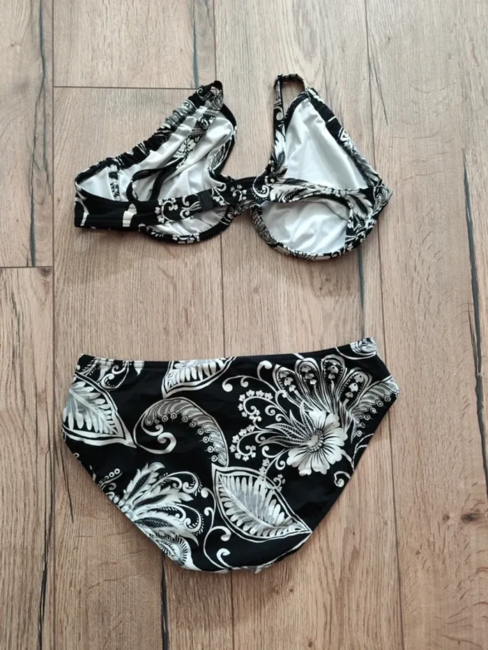 Maillot de bain deux pièces - photo numéro 2