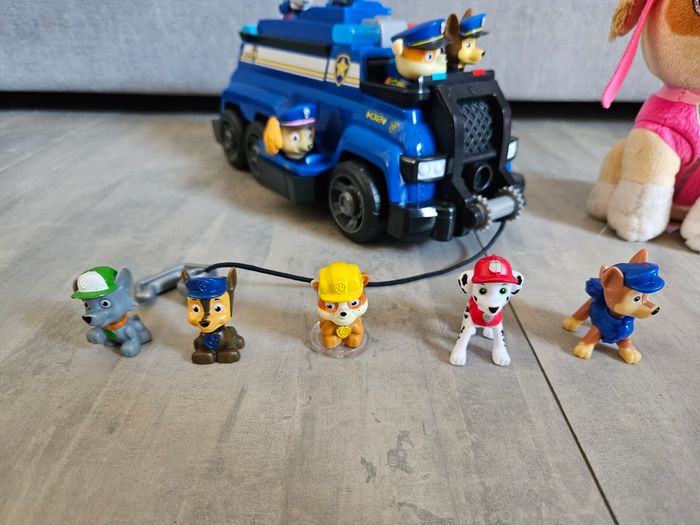 Lot pat patrouille figurines et leur véhicules - photo numéro 2